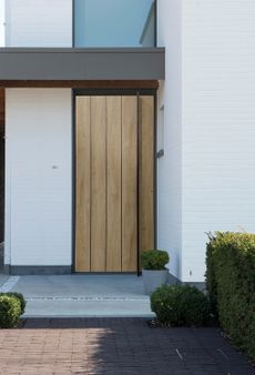 puerta de laminas de madera